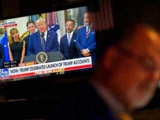 Trump opäť pritvrdil voči Iránu, trhy rýchlo reagujú: Ropa prudko zdražuje, akcie padajú!
