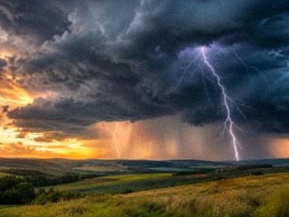 Slovensko čaká ďalší zvrat počasia: Vrátia sa horúčavy až 35 °C. Vieme, kedy hrozia silné búrky