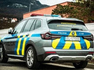 Polícia pátra po mužovi: V Trnave vykonal 14 platieb cudzou kartou na stanici